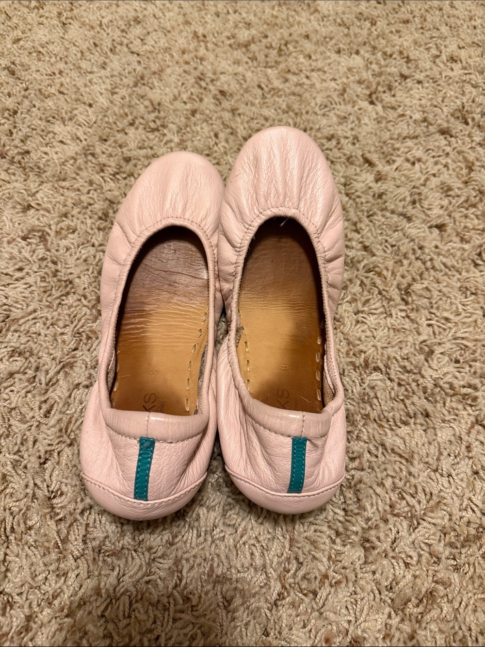 Light pink tieks
